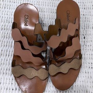 Chloé Tan and Beige Wavy Leather Slide Sandals